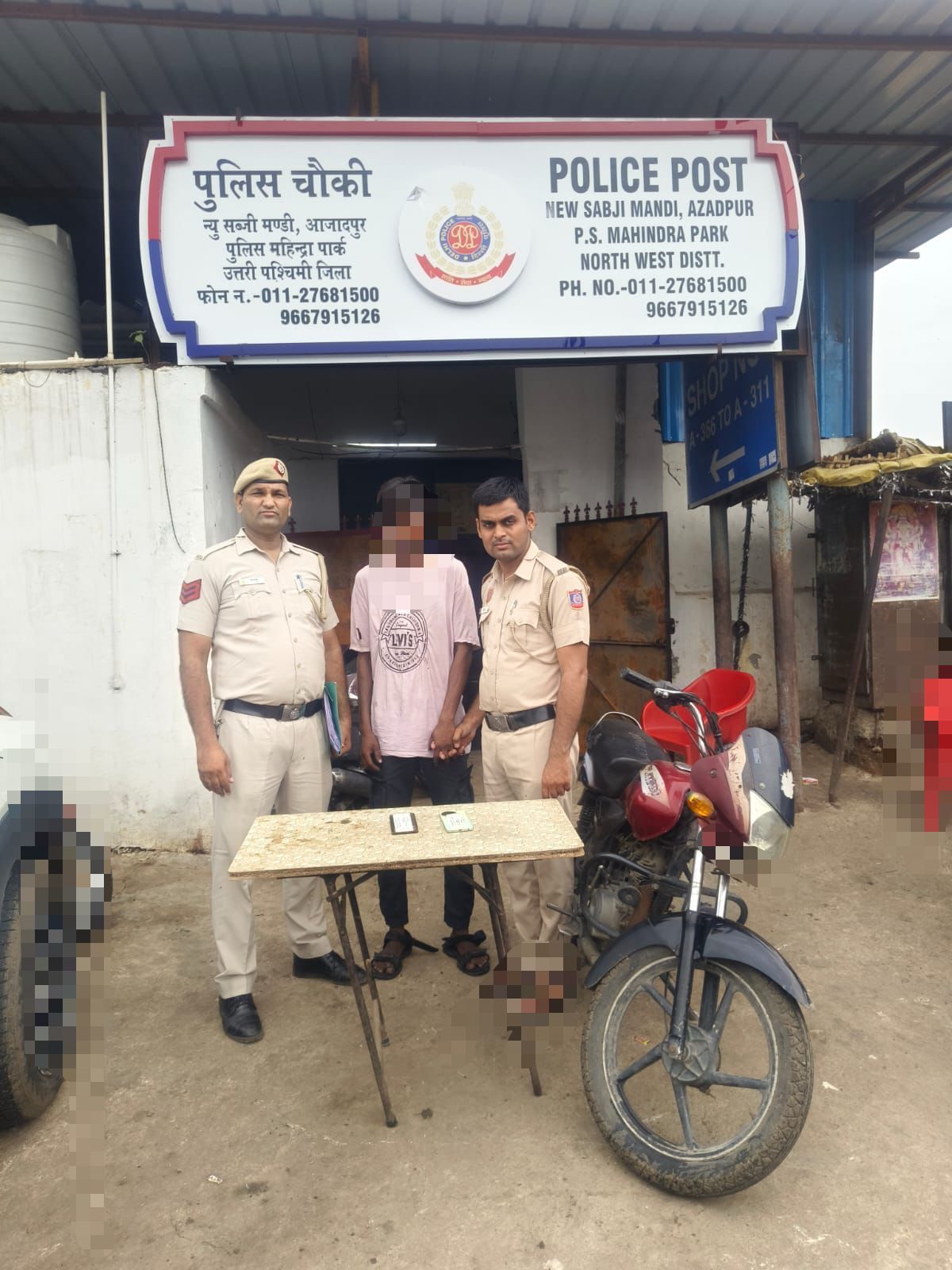 लुटपाट के मामले में गिरफ्तार आरोपित की फोटो लुटपाट के मामले में गिरफ्तार आरोपित की फोटो