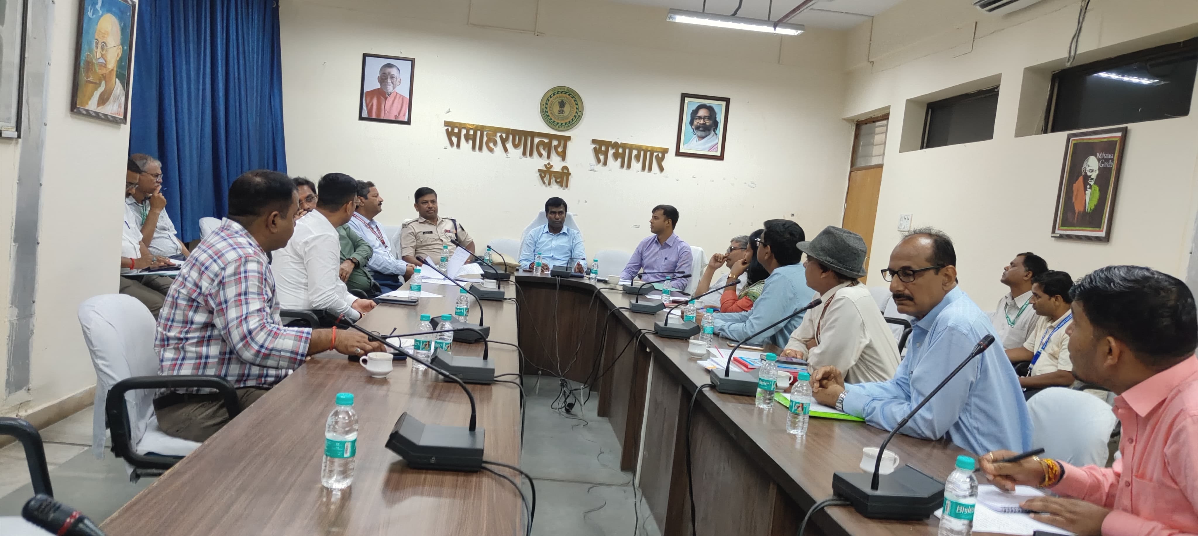 जगरन्नाथ रथ यात्रा को लेकर चर्चा करते उपायुक्त जगरन्नाथ रथ यात्रा को लेकर चर्चा करते उपायुक्त