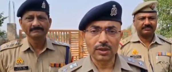 एसपी सिटी जानकारी देते हुए