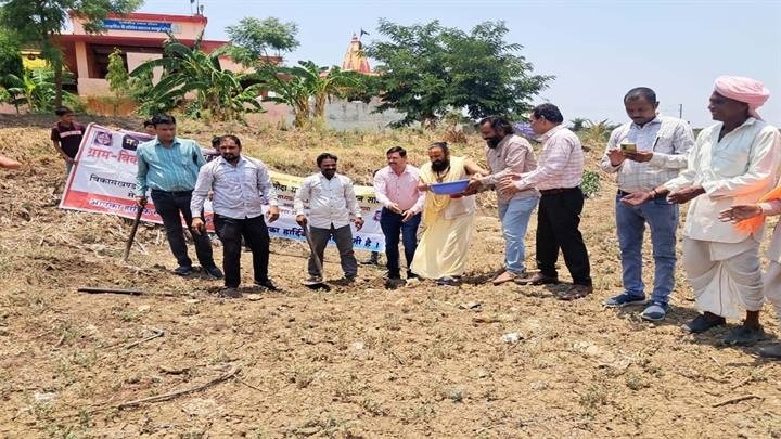रतलाम जिले में पिंगला नदी गहरीकरण के लिये श्रमदान