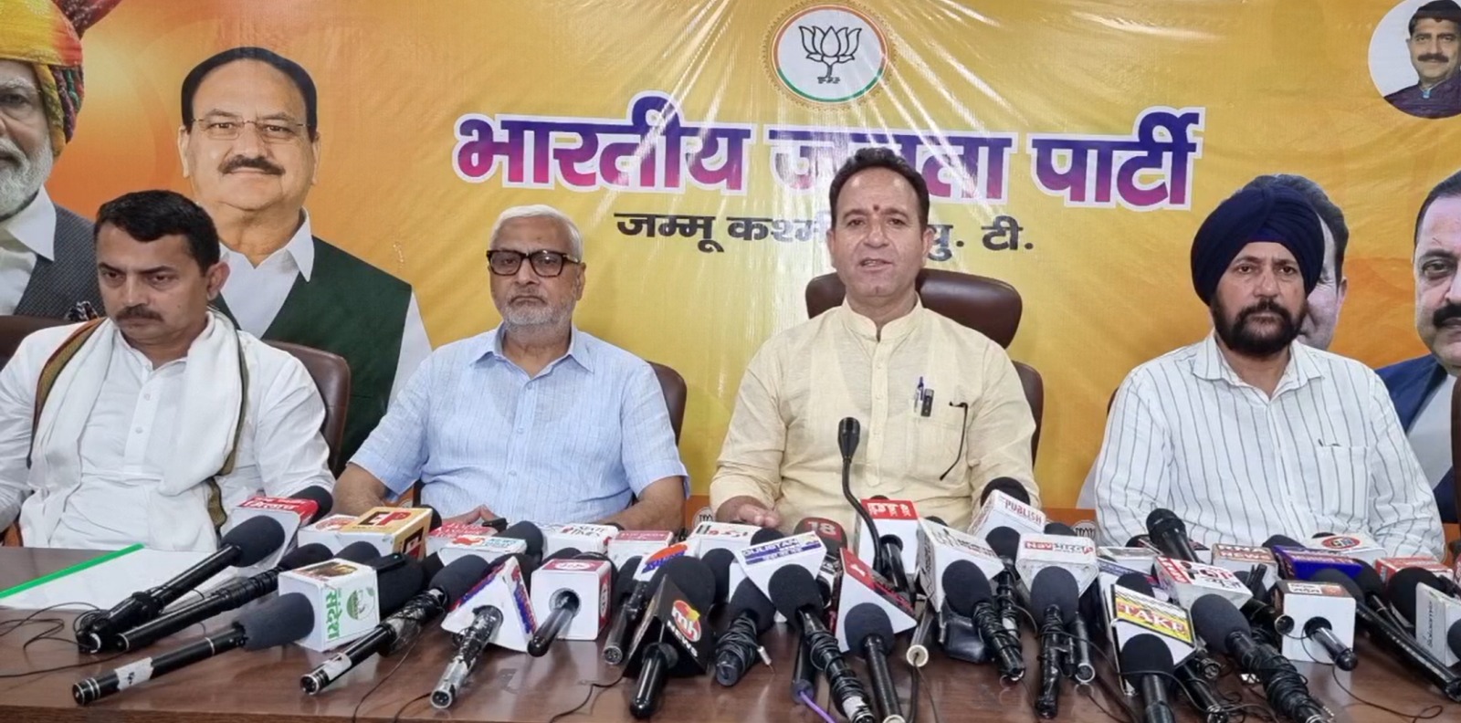 भाजपा की उच्च स्तरीय समिति ने सीमा पर हुए नुकसान का आकलन कर बंकर, नौकरियां और  मुआवजे की सिफारिश की