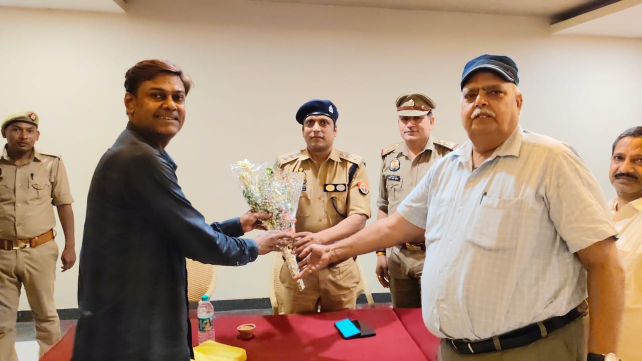 गंगा दशहरा और बकरीद को लेकर बैठक गंगा दशहरा और बकरीद को लेकर बैठक