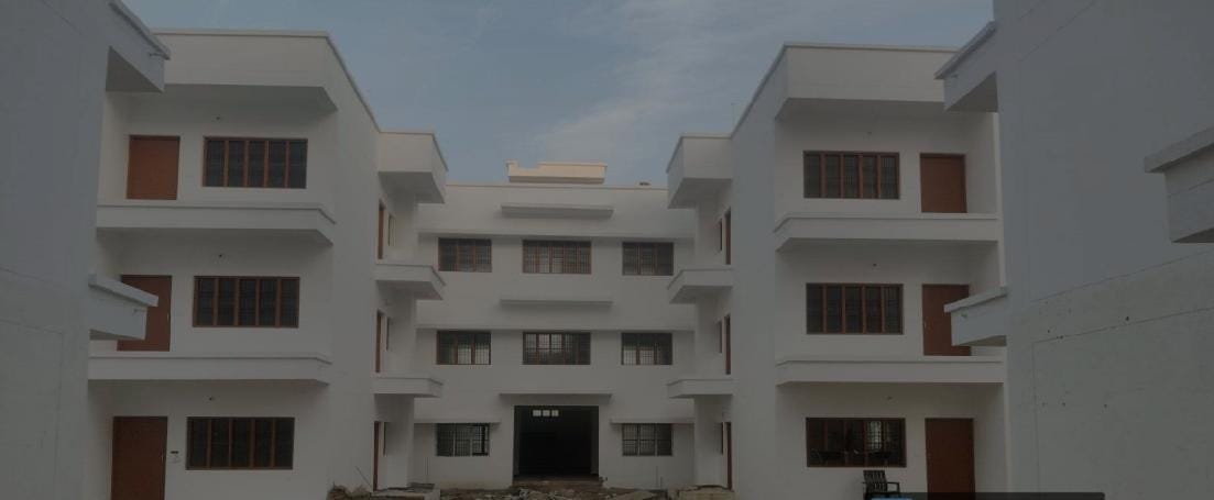 थाना मवई के अंतर्गत थाना बाबा बाजार में पुलिस कर्मियों थाना मवई के अंतर्गत थाना बाबा बाजार में पुलिस कर्मियों