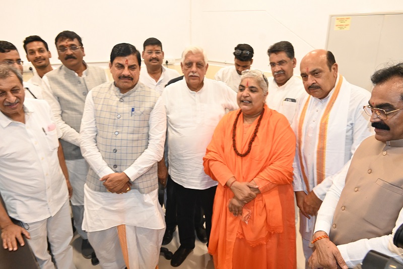 मुख्यमंत्री ने जबलपुर में किया विराट हॉस्पिस का अवलोकन मुख्यमंत्री ने जबलपुर में किया विराट हॉस्पिस का अवलोकन