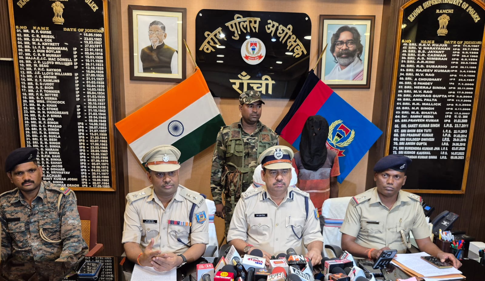 एसएसपी जानकारी देते हुए एसएसपी जानकारी देते हुए