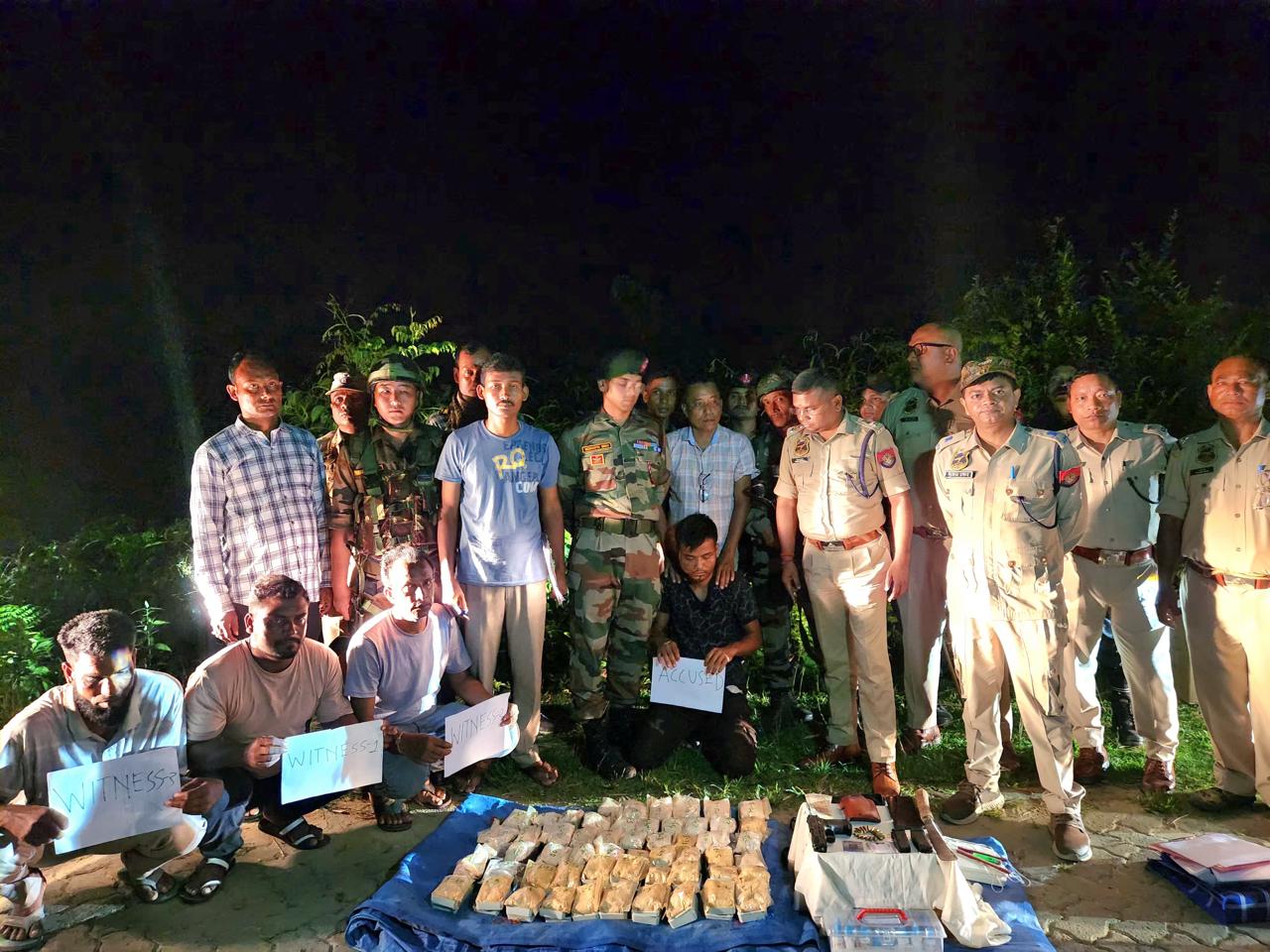 कछार में 684 ग्राम हेरोइन के साथ गिरफ्तार व्यक्ति की तस्वीर। कछार में 684 ग्राम हेरोइन के साथ गिरफ्तार व्यक्ति की तस्वीर।