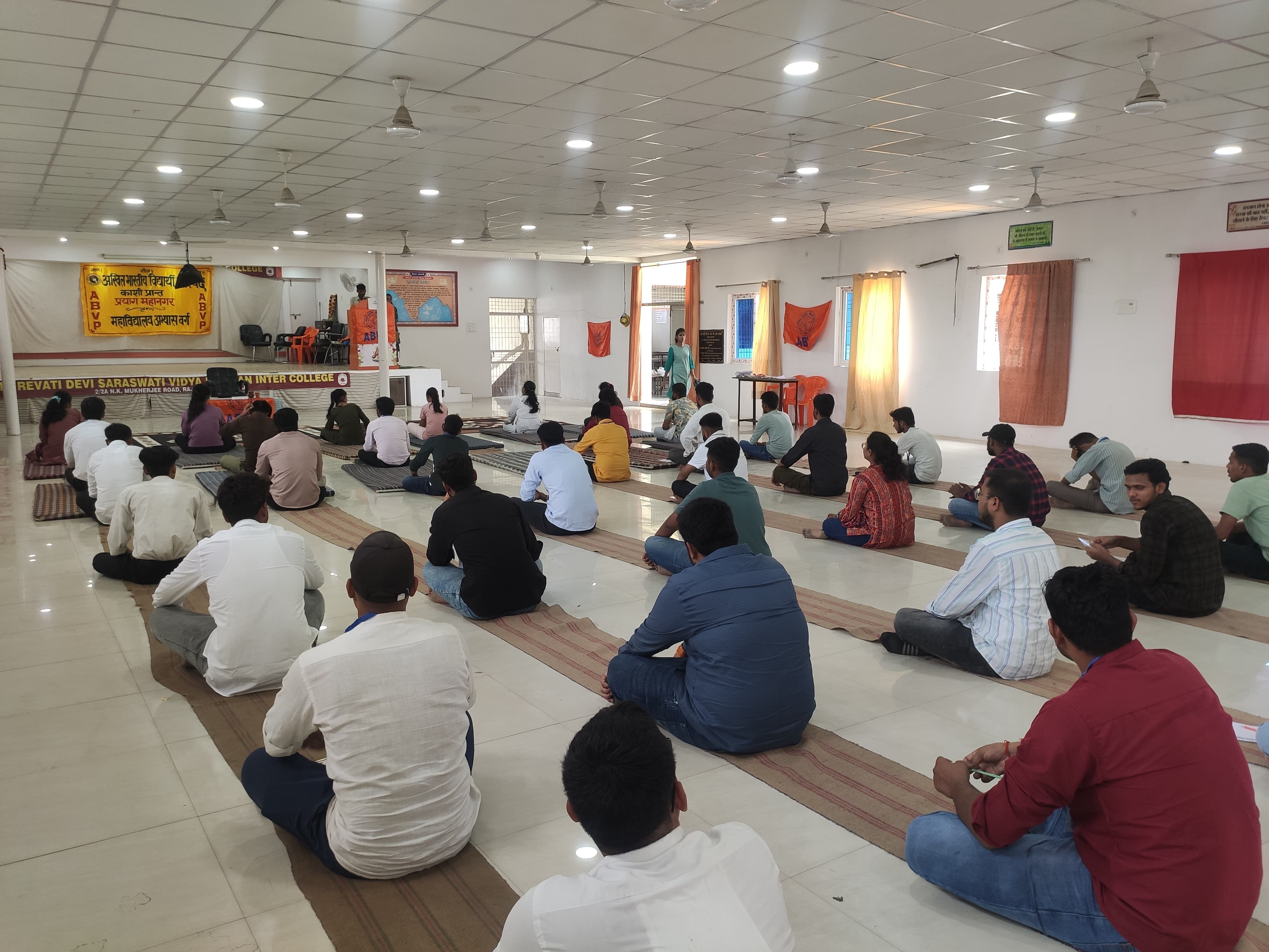 अखिल भारतीय विद्यार्थी परिषद का एक दिवसीय अभ्यास वर्ग का छाया चित्र अखिल भारतीय विद्यार्थी परिषद का एक दिवसीय अभ्यास वर्ग का छाया चित्र