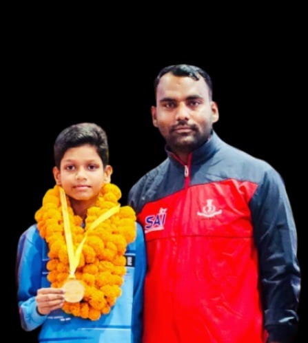 जिला ताइक्वांडो एसोसिएशन मुरादाबाद के सचिव शाहवेज़ अली के साथ आशीष सिंह। जिला ताइक्वांडो एसोसिएशन मुरादाबाद के सचिव शाहवेज़ अली के साथ आशीष सिंह।