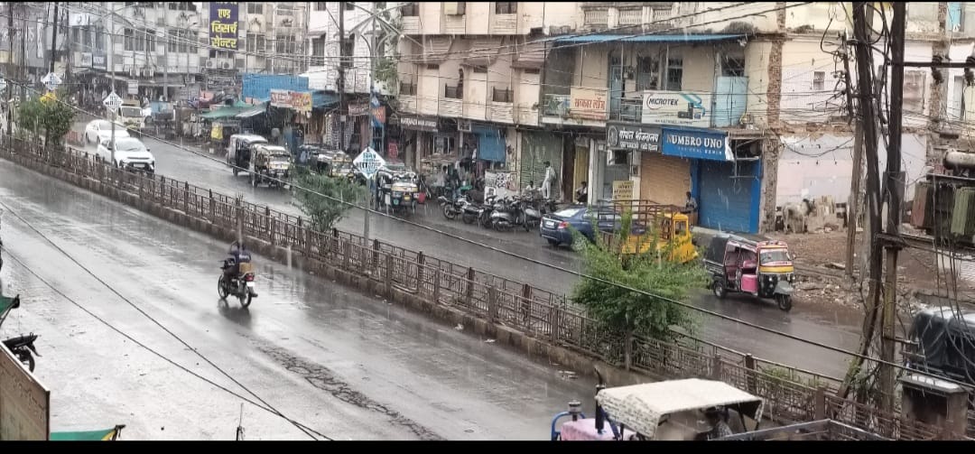 उमस ने बढ़ाई बेचै