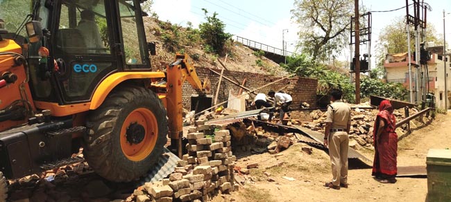 अतिक्रमण मुक्त अतिक्रमण मुक्त