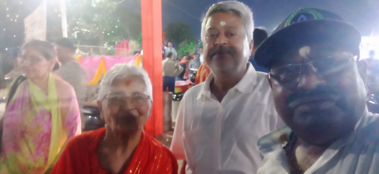 प्रयागराज के संगम में गंगा महोत्सव का छाया चित्र प्रयागराज के संगम में गंगा महोत्सव का छाया चित्र