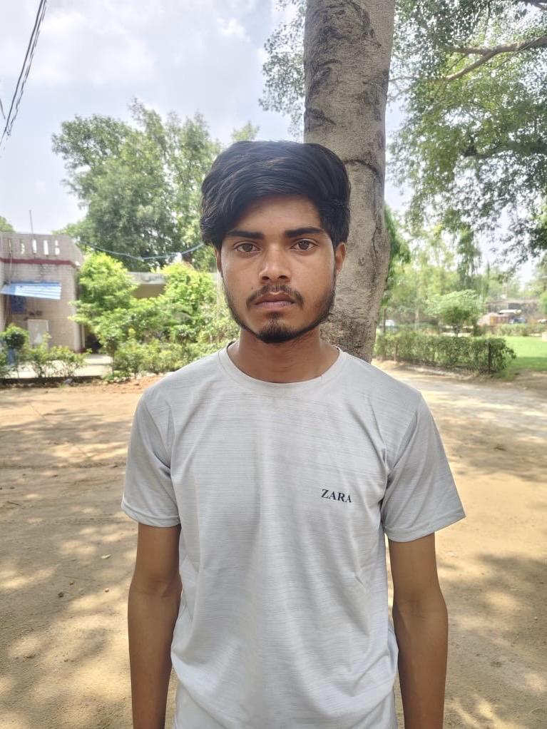 गिरफ्तार किया गया आरोपित गिरफ्तार किया गया आरोपित