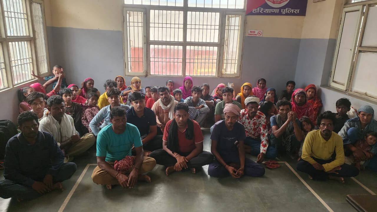 पुलिस पकड़े बांग्लादेशी पुलिस पकड़े बांग्लादेशी