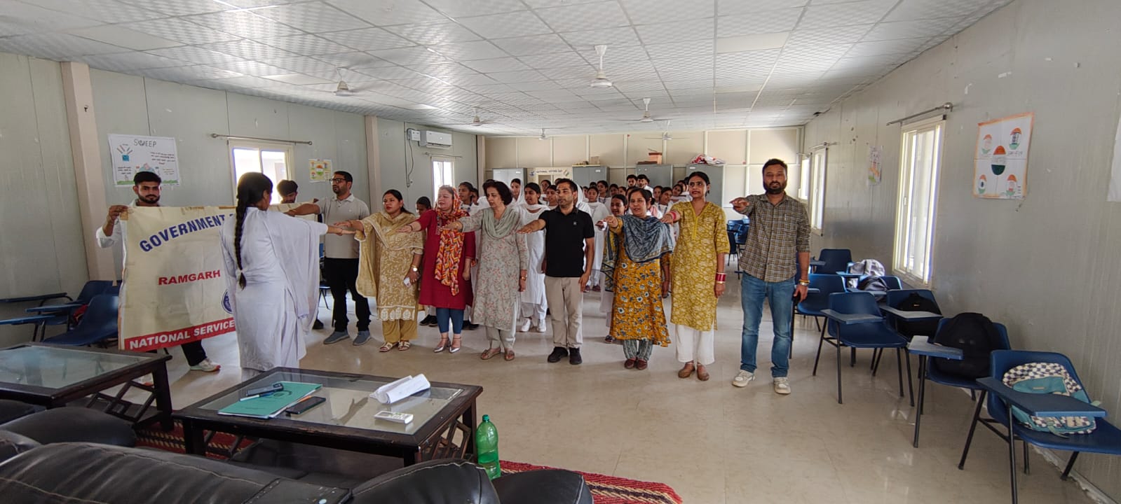 प्लास्टिक प्रदूषण के खिलाफ शपथ ग्रहण समारोह आयोजित प्लास्टिक प्रदूषण के खिलाफ शपथ ग्रहण समारोह आयोजित