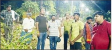 स्ट्रीट लाइट बंद होने की शिकायत पर ठेकेदार और जनप्रतिनिधियों ने लिया जायजा स्ट्रीट लाइट बंद होने की शिकायत पर ठेकेदार और जनप्रतिनिधियों ने लिया जायजा