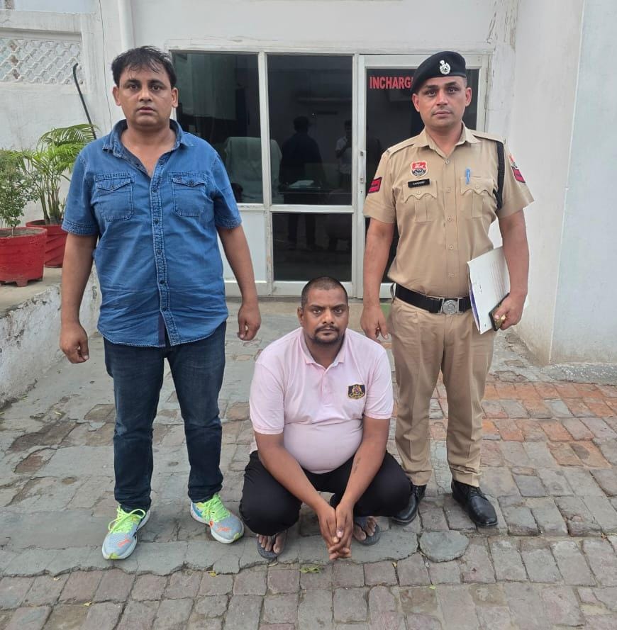 पानीपत पुलिस हिरासत में बाइक चोर पानीपत पुलिस हिरासत में बाइक चोर