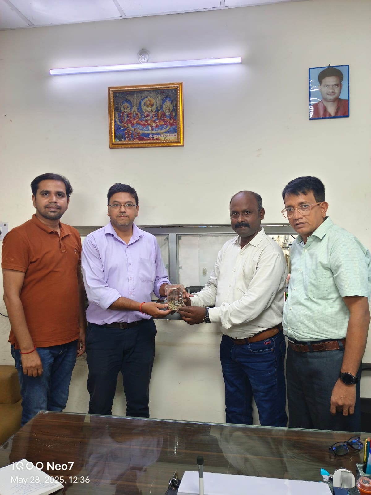 ऑर्निथोक्टोनिना' का कीट नियंत्रण श्रृंखला में महत्वपूर्ण योगदान:डॉ विनोद कुमार चौधरी ऑर्निथोक्टोनिना' का कीट नियंत्रण श्रृंखला में महत्वपूर्ण योगदान:डॉ विनोद कुमार चौधरी