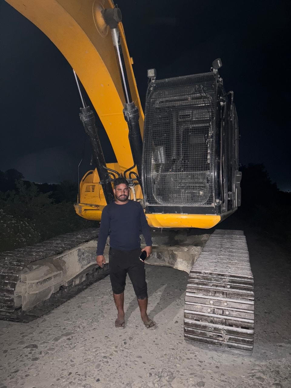 Mining Department Kathua seized two Poklen and two dumpers involved in illegal mining Mining Department Kathua seized two Poklen and two dumpers involved in illegal mining