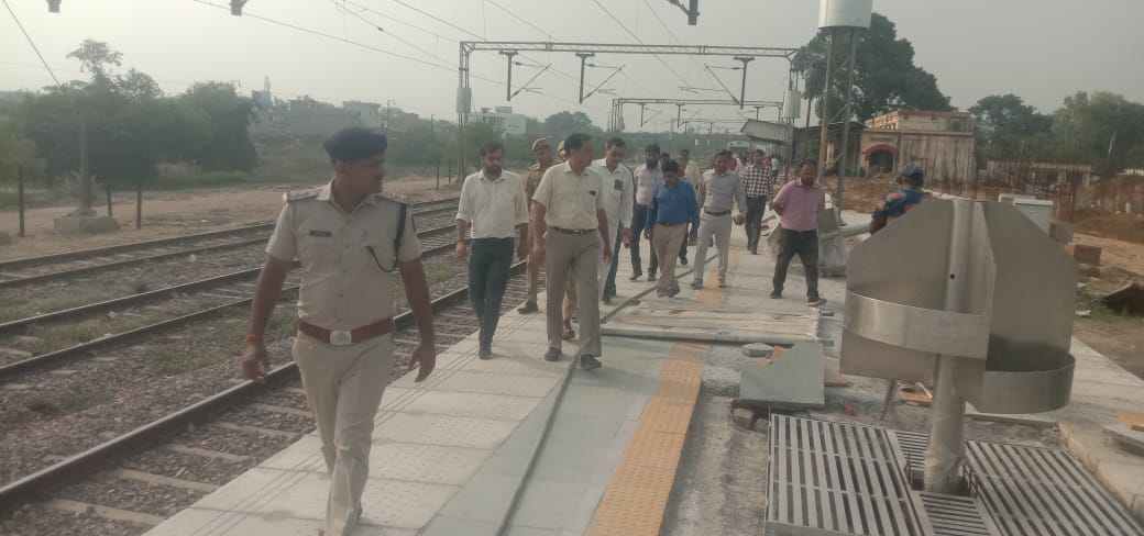 मंडल रेल प्रबंधक ने बुलन्दशहर, हापुड़, गढ़मुक्तेश्वर, लाखन, महरौली स्टेशनों का किया निरीक्षण