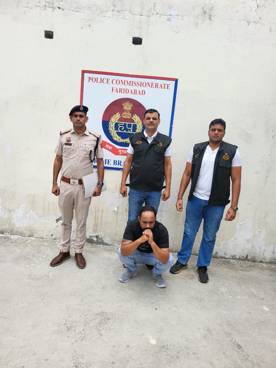 गिरफ्तार किया गया आरोपित ड्राईवर गिरफ्तार किया गया आरोपित ड्राईवर