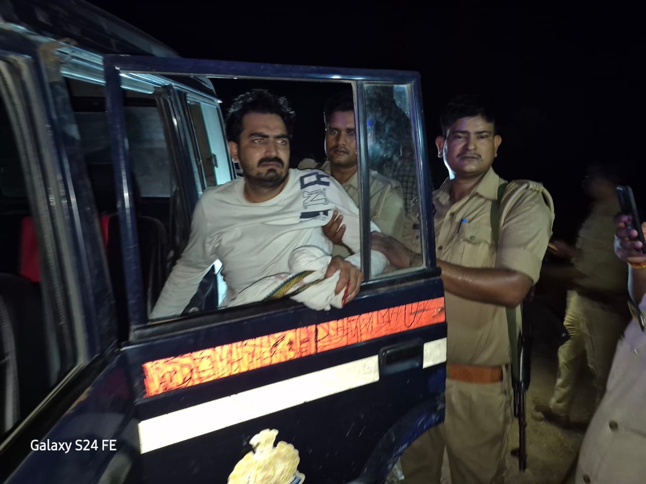 गो तस्कर फैजान पुलिस मुठभेड़ में गिरफ्तार