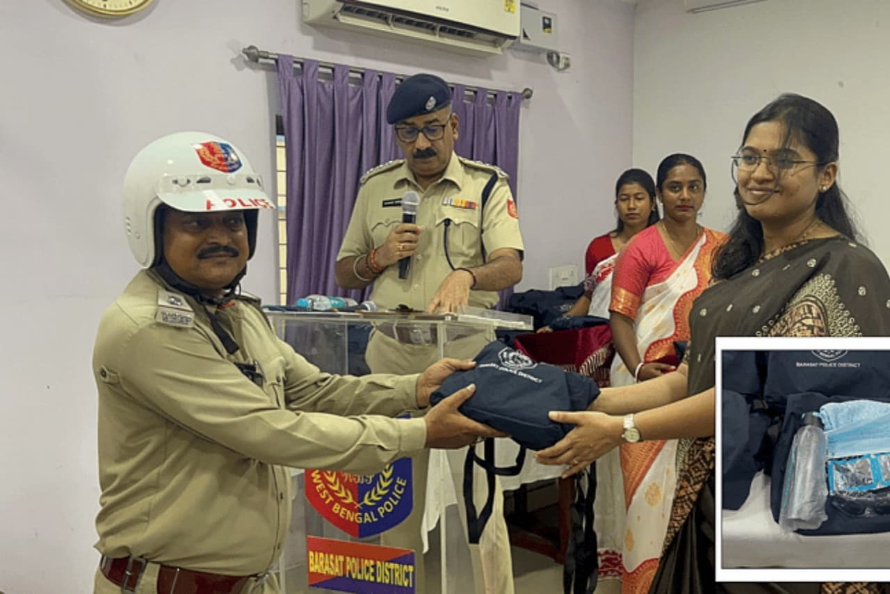 बरसात पुलिस के द्वारा विशेष किट बैग बरसात पुलिस के द्वारा विशेष किट बैग