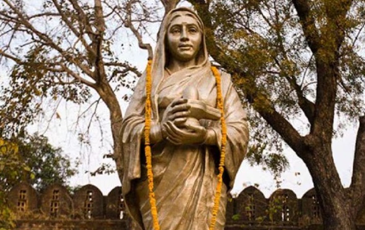 लोकमाता अहिल्याबाई होल्कर की प्रतिमा।