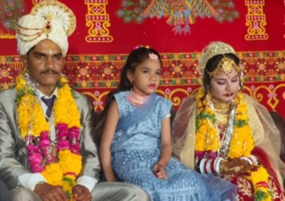नवविवाहिता ने पति को खाने में दी नशे की गोलियां, लाखों के जेवर नगदी लेकर फरार नवविवाहिता ने पति को खाने में दी नशे की गोलियां, लाखों के जेवर नगदी लेकर फरार
