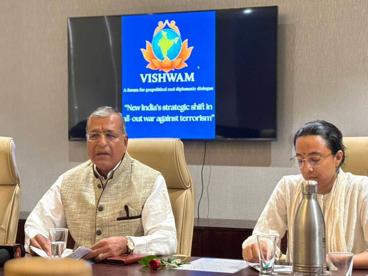 ऑपरेशन सिंदूर के परिप्रेक्ष्य में रक्षा विशेषज्ञों का राउंड टेबल संवाद कार्यक्रम ऑपरेशन सिंदूर के परिप्रेक्ष्य में रक्षा विशेषज्ञों का राउंड टेबल संवाद कार्यक्रम
