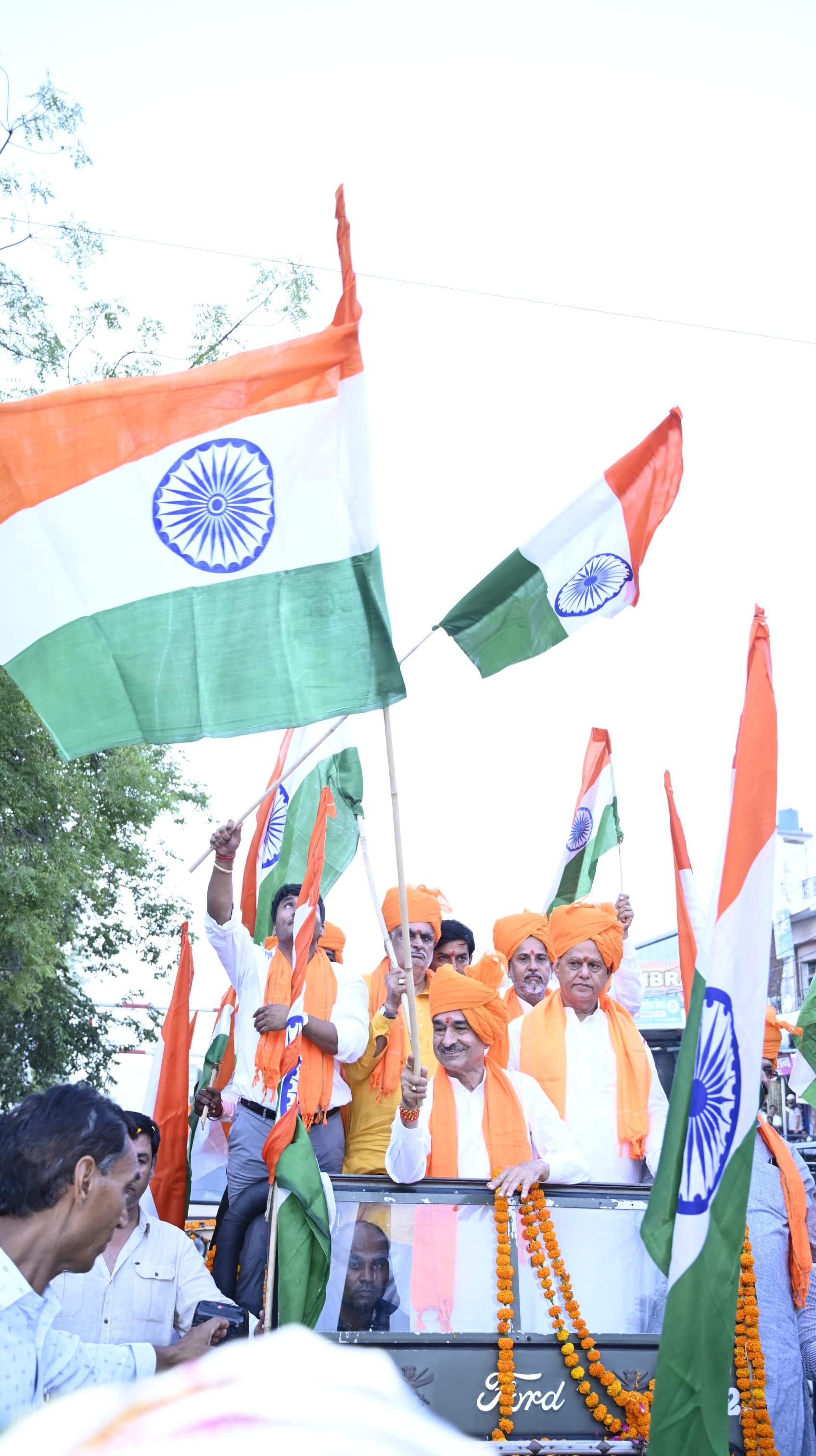 भारतीय सेना के गौरव और सम्मान में मातृशक्ति ने निकाली सिंदूर यात्रा,गूंज उठा भारत माता का जयकारा भारतीय सेना के गौरव और सम्मान में मातृशक्ति ने निकाली सिंदूर यात्रा,गूंज उठा भारत माता का जयकारा