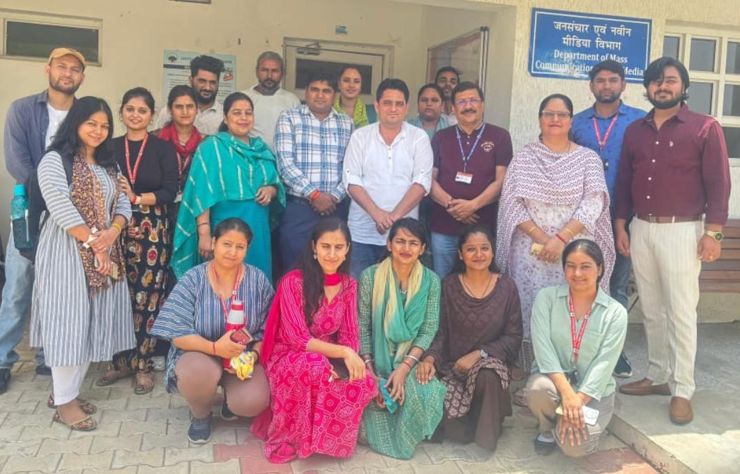 जम्मू केंद्रीय विश्वविद्यालय ने मनाया हिंदी पत्रकारिता दिवस