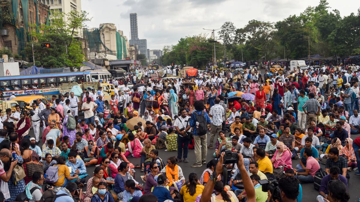 नौकरी बर्खास्त शिक्षक
