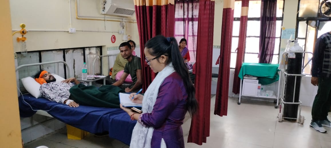 अस्पताल में भर्ती मरीज अस्पताल में भर्ती मरीज