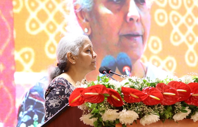 पंडित दीनदयाल उपाध्याय एकात्म मानववाद व्याख्यान को संबोधित करते सीतारमण पंडित दीनदयाल उपाध्याय एकात्म मानववाद व्याख्यान को संबोधित करते सीतारमण