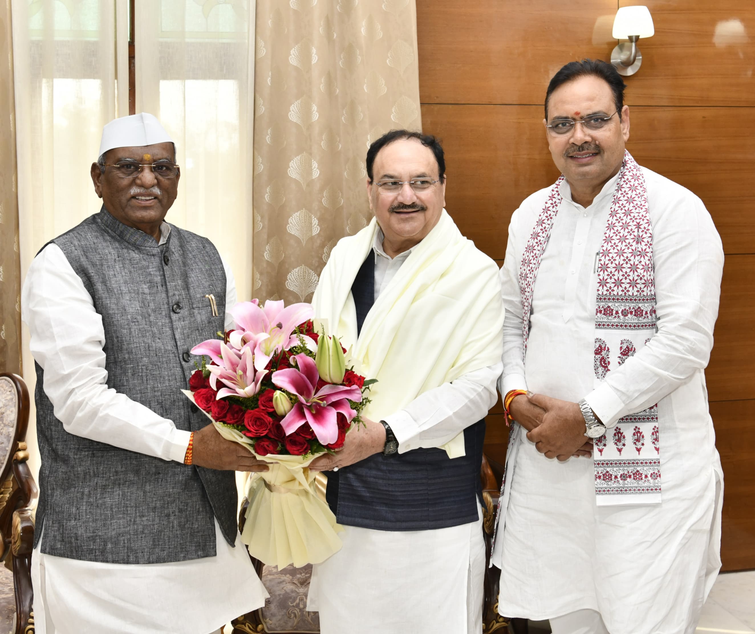 राज्यपाल से मुख्यमंत्री भजन लाल शर्मा और राज्यसभा सांसद जे.पी.नड्डा ने की मुलाकात