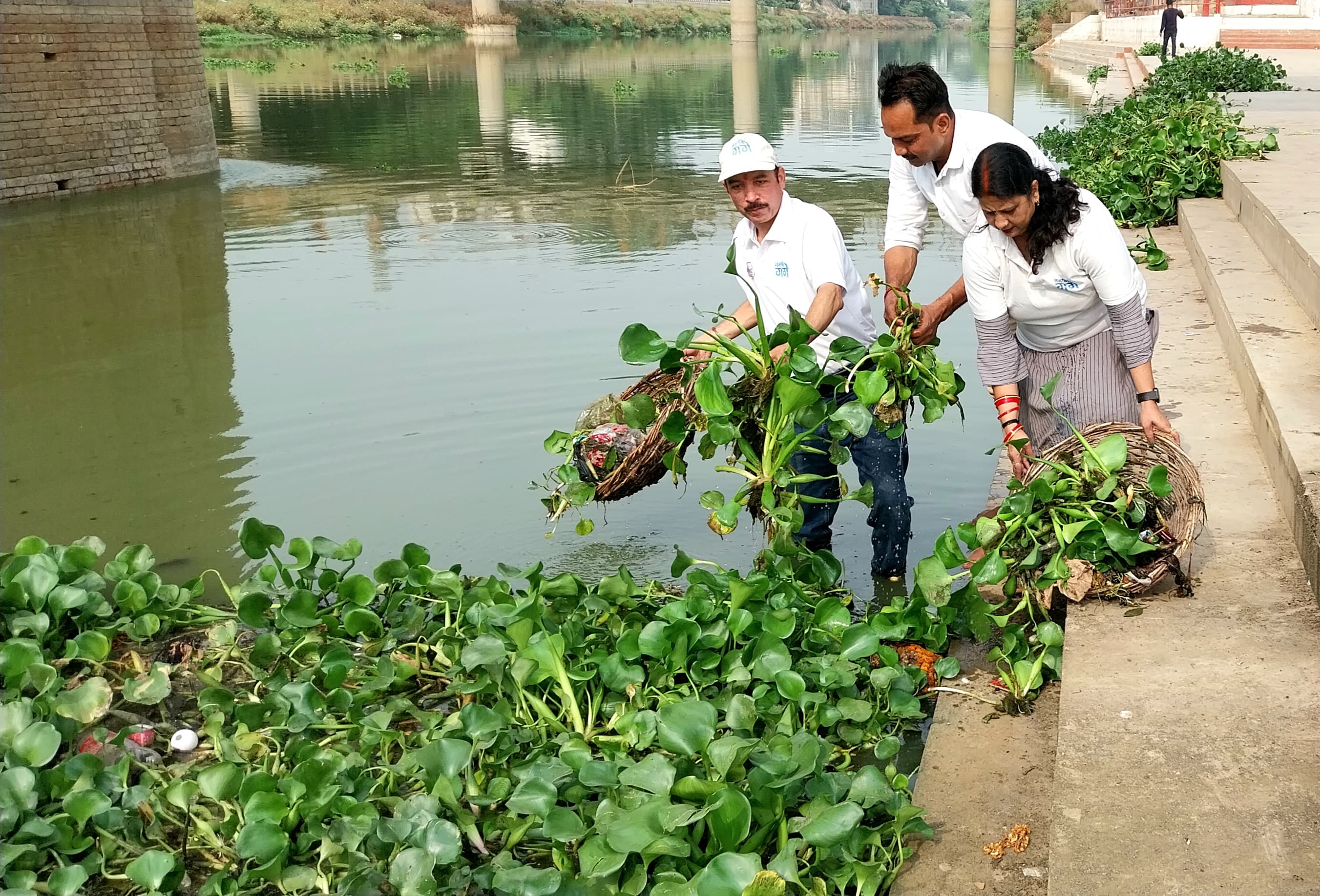 वरुणा नदी किनारे स्वच्छता अभियान वरुणा नदी किनारे स्वच्छता अभियान