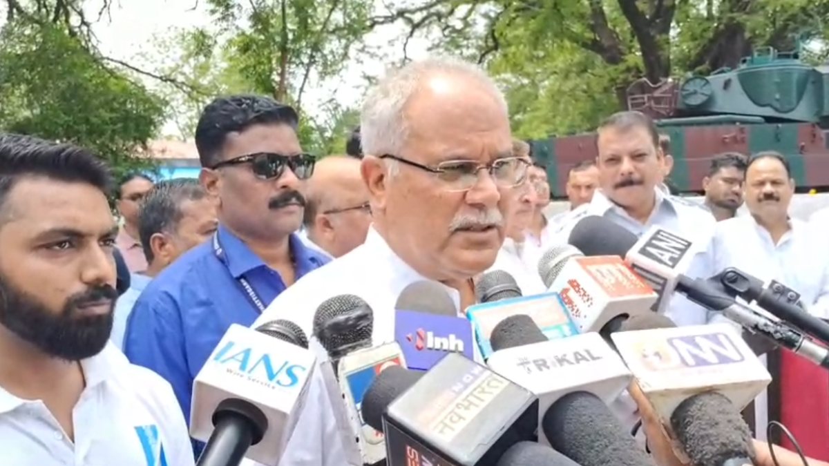 छत्तीसगढ़ के पूर्व मुख्यमंत्री भूपेश बघेल छत्तीसगढ़ के पूर्व मुख्यमंत्री भूपेश बघेल