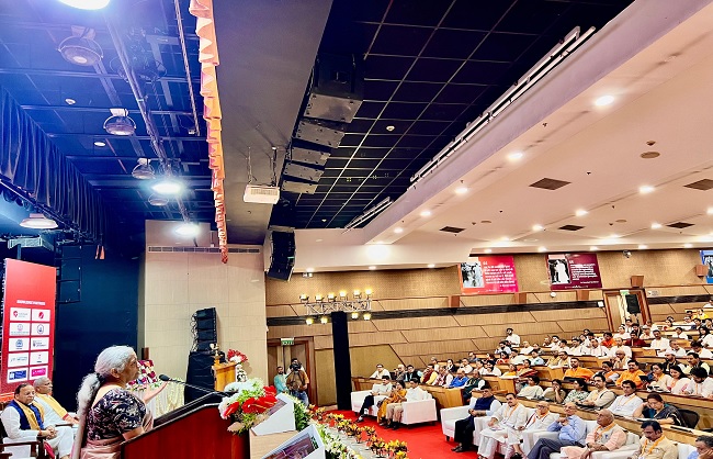 पंडित दीनदयाल उपाध्याय एकात्म मानववाद व्याख्यान को संबोधित करते सीतारमण पंडित दीनदयाल उपाध्याय एकात्म मानववाद व्याख्यान को संबोधित करते सीतारमण