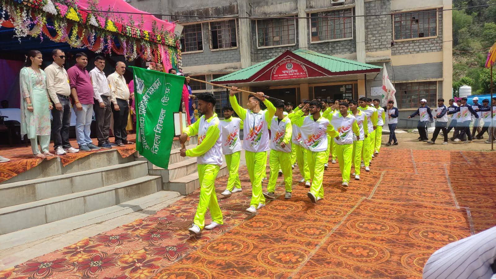 राज्यस्तरीय आइटीआई खेलों के समापन अवसर पर मार्चपास्ट करते हुए खिलाड़ी। राज्यस्तरीय आइटीआई खेलों के समापन अवसर पर मार्चपास्ट करते हुए खिलाड़ी।