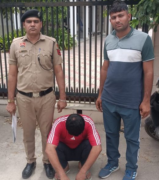 अवैध पिस्तौल सहित काबू किया गया आरोपी पुलिस गिरफ्त में। अवैध पिस्तौल सहित काबू किया गया आरोपी पुलिस गिरफ्त में।