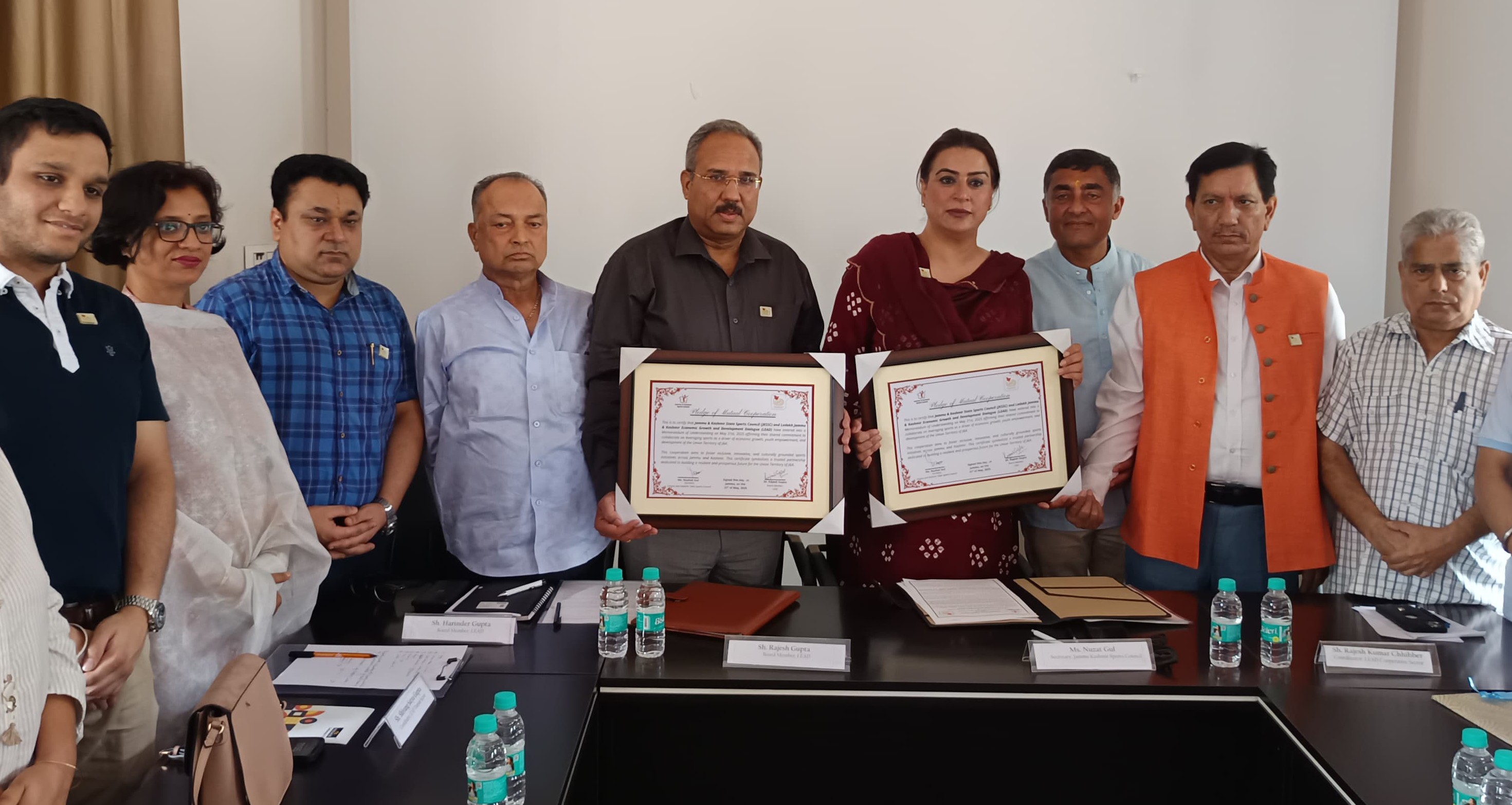 जेकेएससीसी और लीड के बीच एमओयू हस्ताक्षरित, जम्मू-कश्मीर में खेल के ज़रिये सतत विकास की ओर कदम जेकेएससीसी और लीड के बीच एमओयू हस्ताक्षरित, जम्मू-कश्मीर में खेल के ज़रिये सतत विकास की ओर कदम
