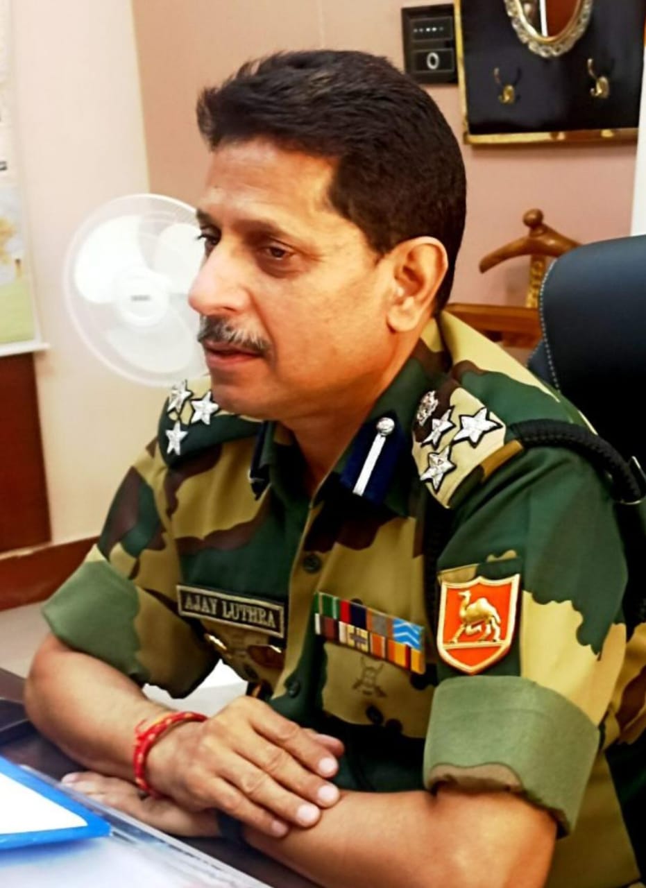 बीएसएफ के उप महानिरीक्षक अजय लूथरा बीएसएफ के उप महानिरीक्षक अजय लूथरा