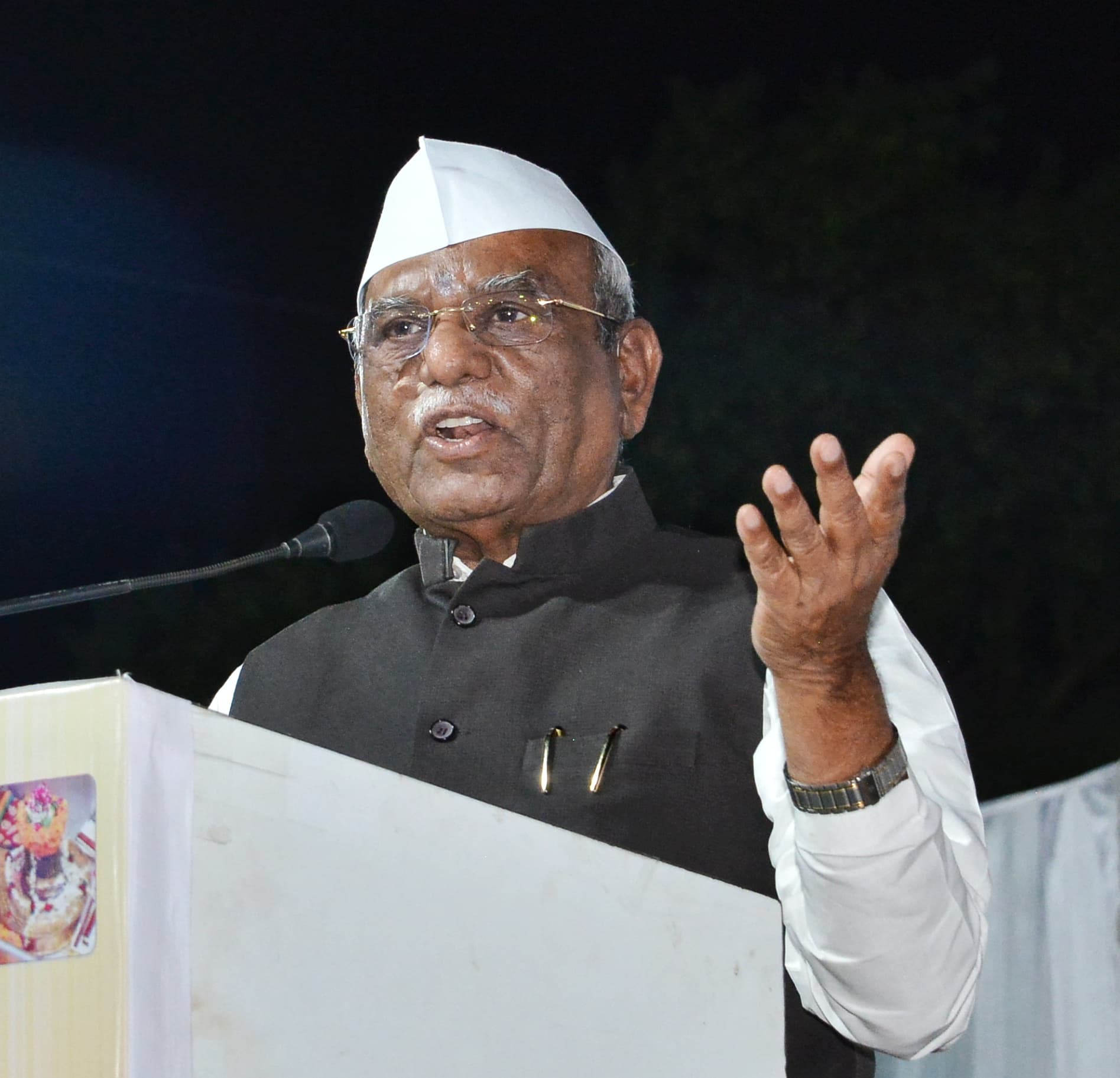 देश में जनसंख्या भले समित है, पर सर्वाधिक सशक्त माहेश्वरी समाज- राज्यपाल बागड़े3 देश में जनसंख्या भले समित है, पर सर्वाधिक सशक्त माहेश्वरी समाज- राज्यपाल बागड़े3