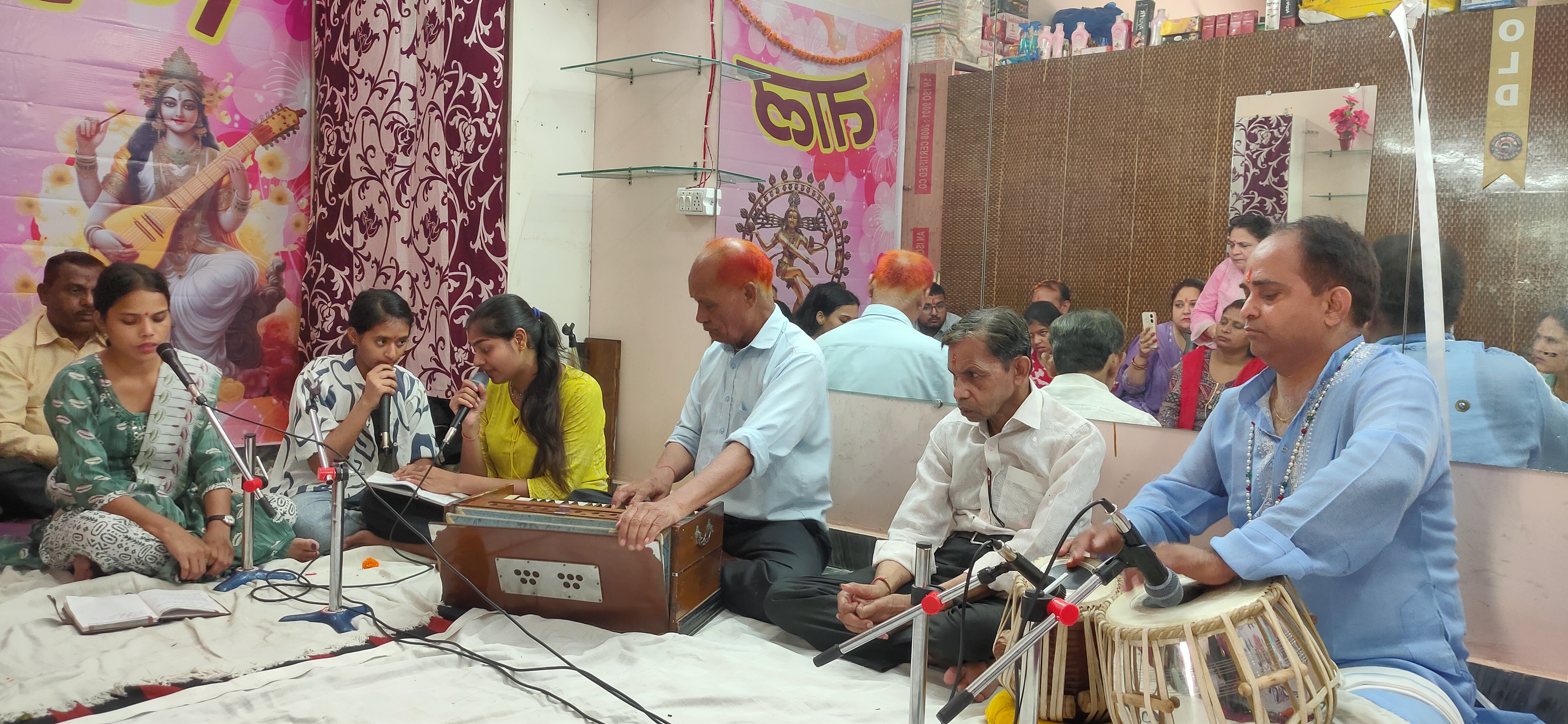 गरीब बच्चों को निःशुल्क संगीत का प्रशिक्षण देने के लिए ताल तरंग संगीत कला शिक्षा केंद्र का शुभारंभ गरीब बच्चों को निःशुल्क संगीत का प्रशिक्षण देने के लिए ताल तरंग संगीत कला शिक्षा केंद्र का शुभारंभ