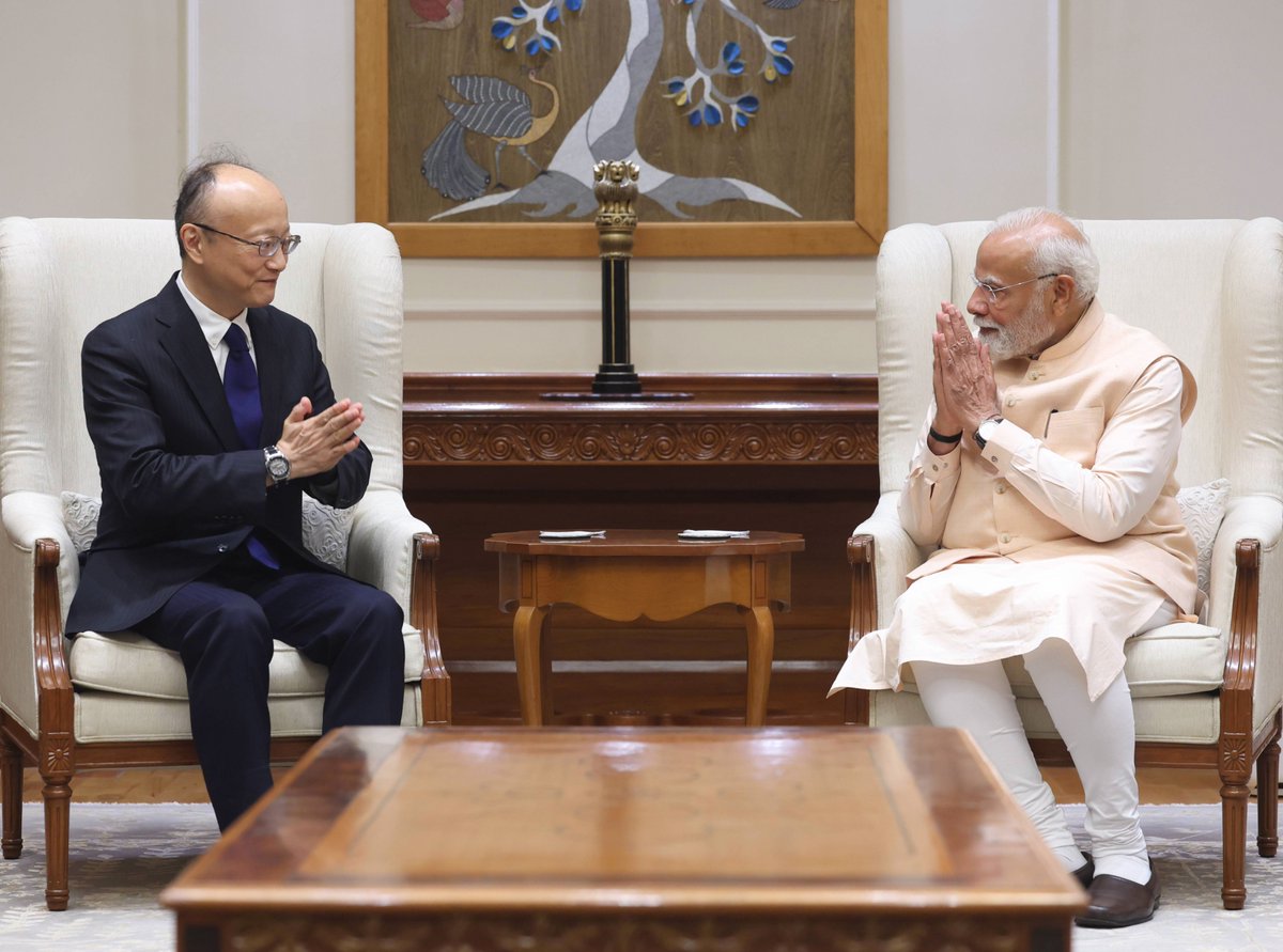 एशियाई विकास बैंक के अध्यक्ष ने प्रधानमंत्री मोदी से मुलाकात एशियाई विकास बैंक के अध्यक्ष ने प्रधानमंत्री मोदी से मुलाकात