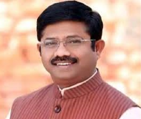 औद्योगिक विकास मंत्री नन्द गोपाल गुप्ता नन्दी की छाया चित्र औद्योगिक विकास मंत्री नन्द गोपाल गुप्ता नन्दी की छाया चित्र