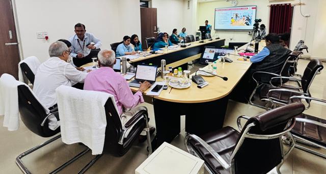 ख़्वाजा मुईनुद्दीन चिश्ती भाषा विश्वविद्यालय में निरीक्षण करती नैक टीम ख़्वाजा मुईनुद्दीन चिश्ती भाषा विश्वविद्यालय में निरीक्षण करती नैक टीम