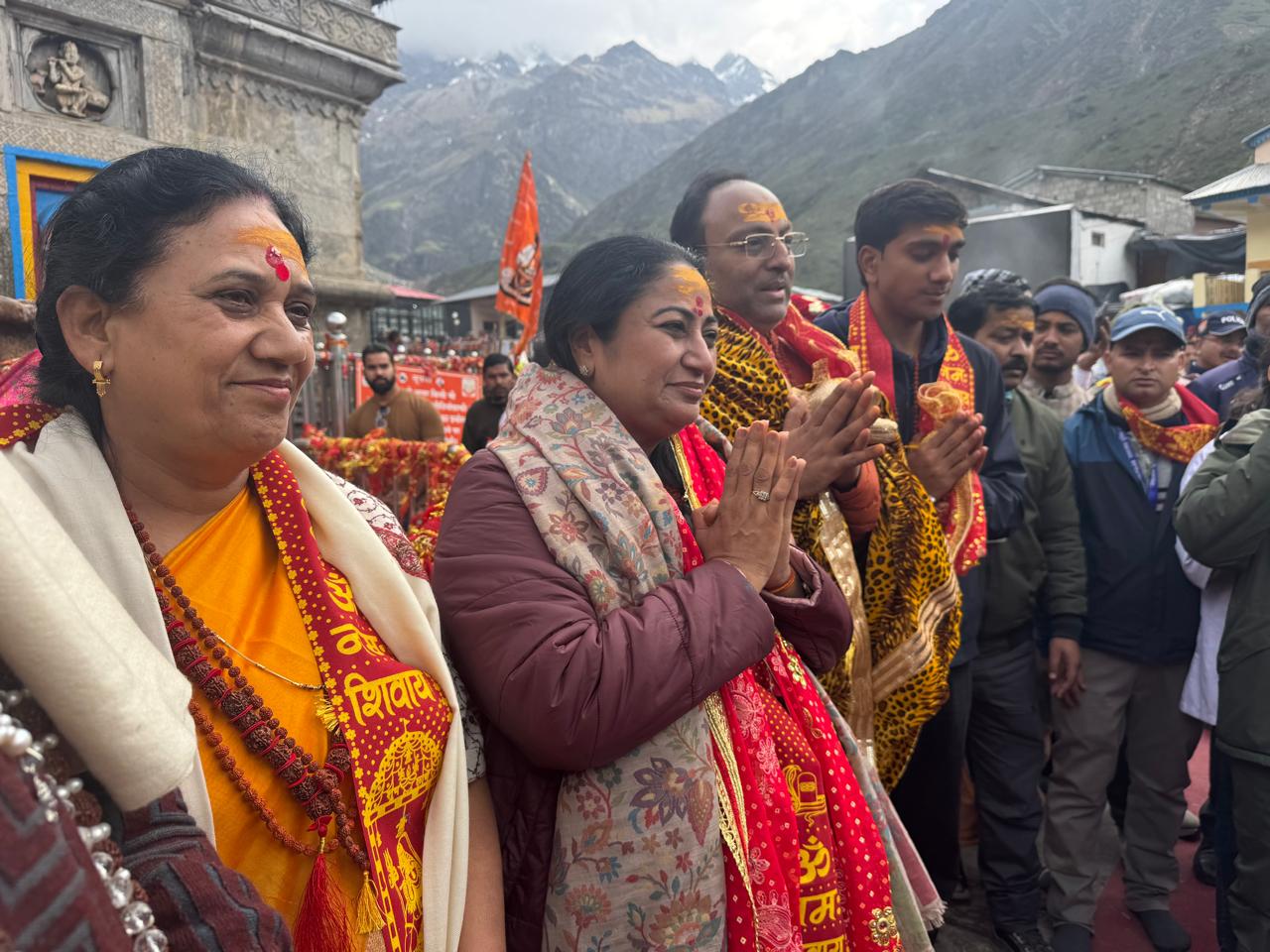 दिल्ली के मुख्यमंत्री रेखा गुप्ता केदारनाथ धाम में। दिल्ली के मुख्यमंत्री रेखा गुप्ता केदारनाथ धाम में।