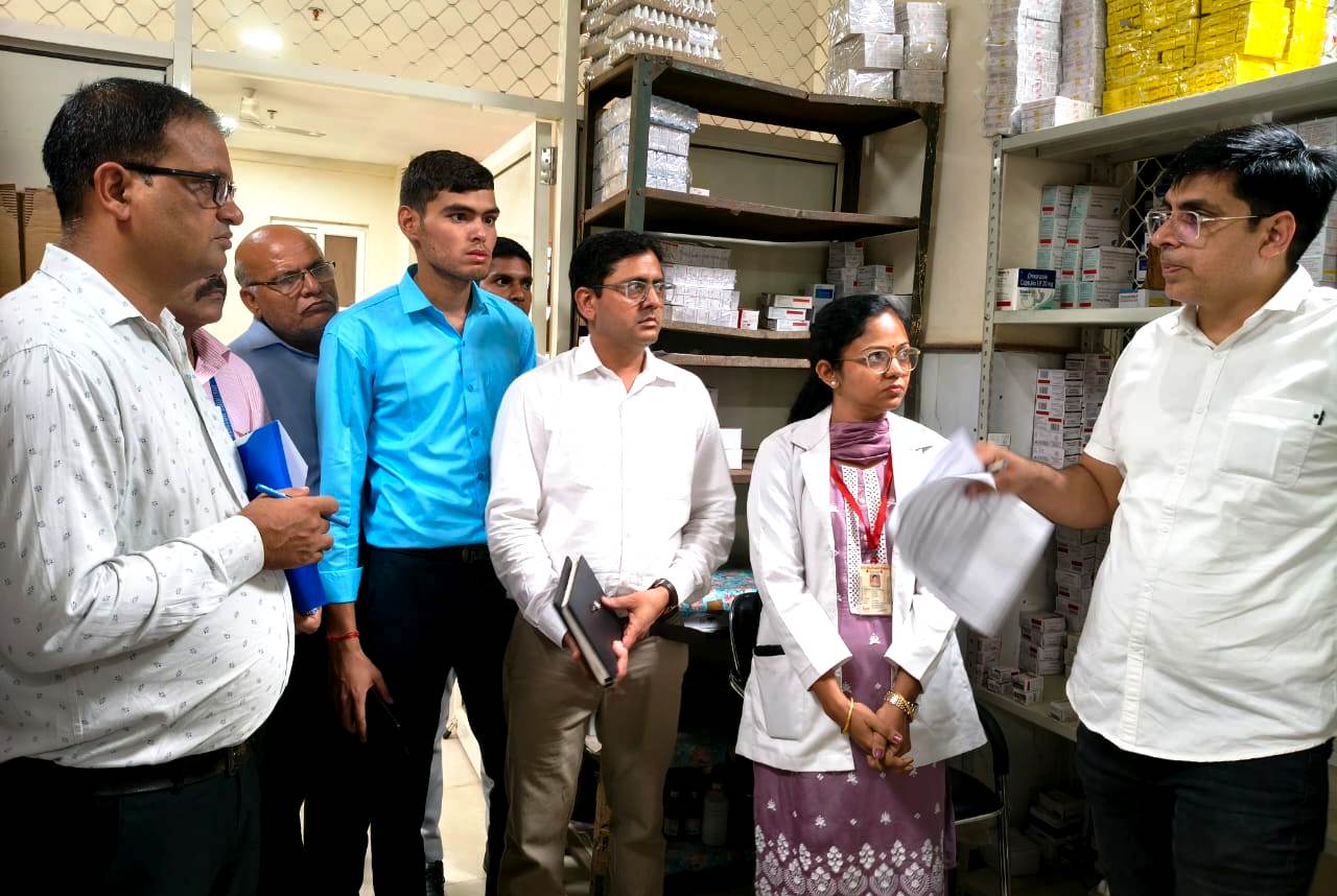 राज्य स्तरीय टीम ने किया चिकित्सा संस्थानों का निरीक्षण राज्य स्तरीय टीम ने किया चिकित्सा संस्थानों का निरीक्षण