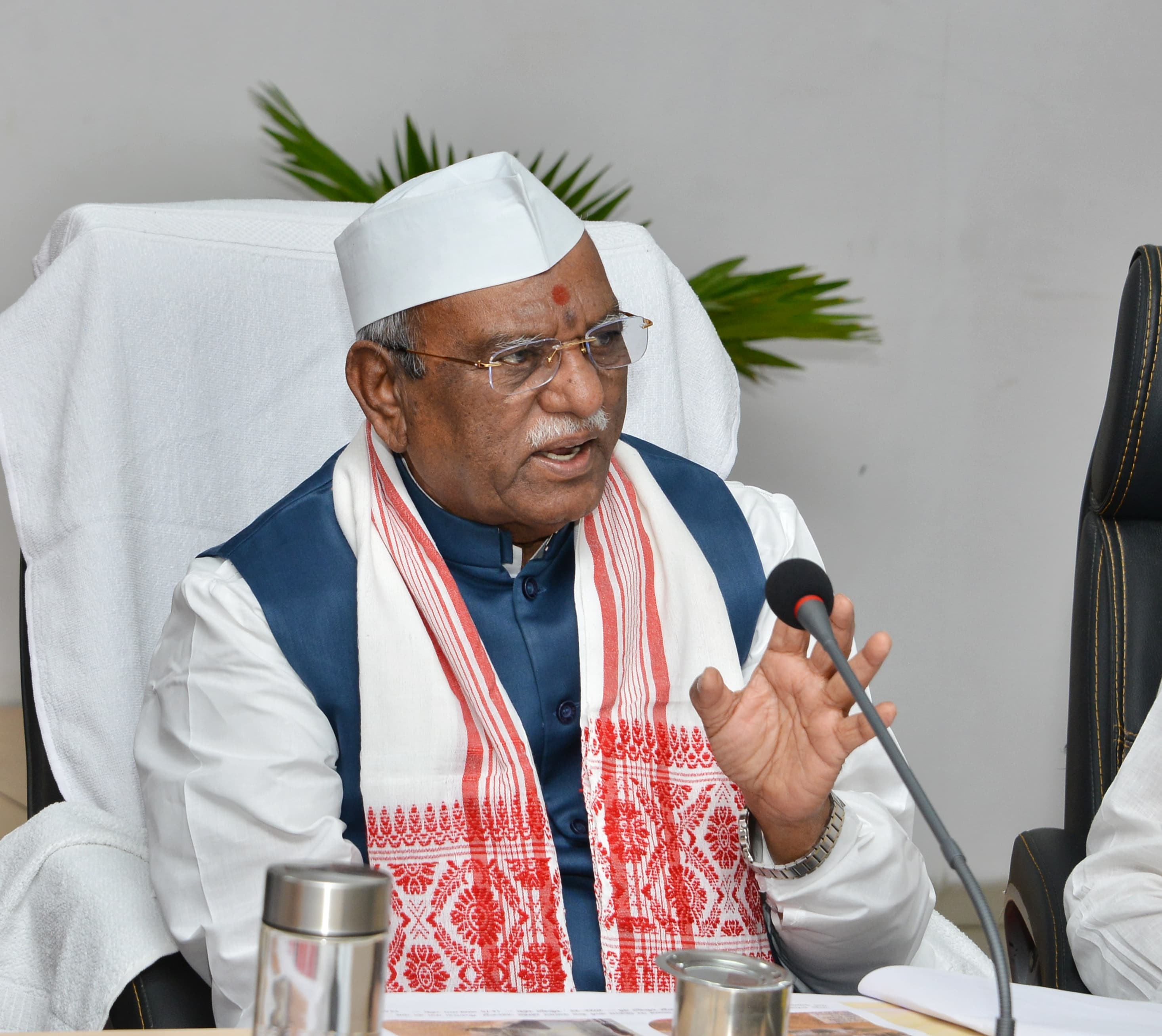 राज्यपाल हरिभाऊ बागडे का भीलवाड़ा दौरा, वंचितों को योजनाओं से जोड़ने पर दिया जोर2 राज्यपाल हरिभाऊ बागडे का भीलवाड़ा दौरा, वंचितों को योजनाओं से जोड़ने पर दिया जोर2